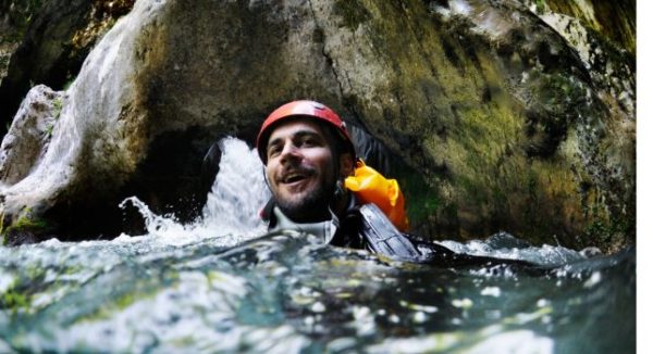 Nage en eau vive : sensations, sécurité et nature