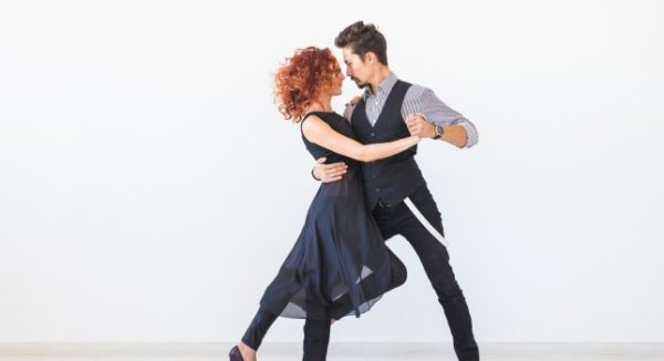 Salsa & Bachata – Initiez-vous au rythme des danses latines !